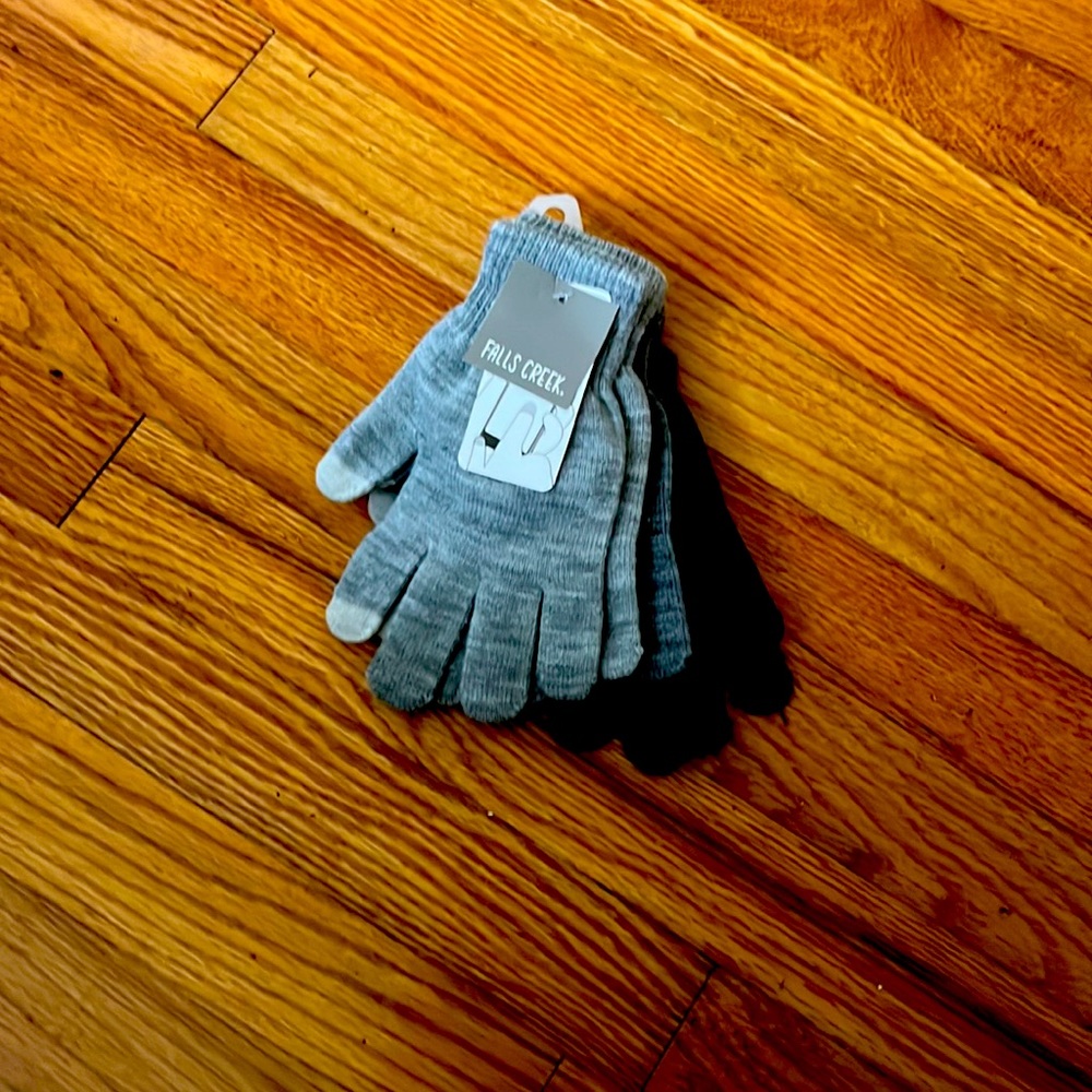 Brand new gloves, won’t be needing them. Original price or best offer.